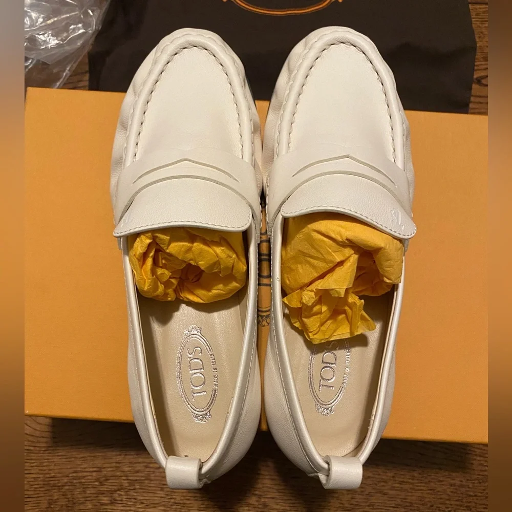 Tod's Leather Penny Loafers size 6 - Picture 3 of 9